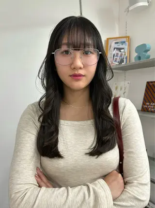 セミロング イシイ モエカのヘアスタイル