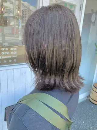 ミディアム カラー K. SUZUKAのヘアスタイル