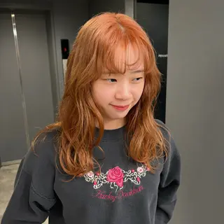 セミロング 重里 瑠花のヘアスタイル