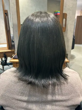カラー 稲井 裕美のヘアスタイル