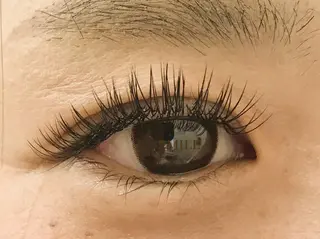 マツエク・マツパ EMILE eyelash salon所属・EMILE 🤍 Minaのマツエク・マツパデザイン