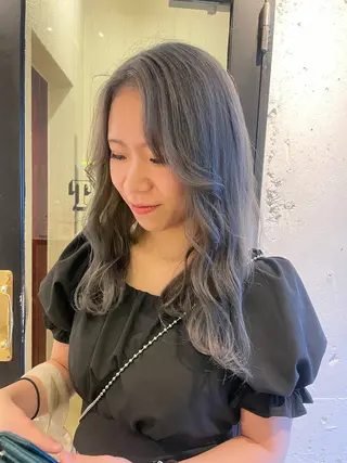 ロング hisano / ハイトーン･透明感のヘアスタイル