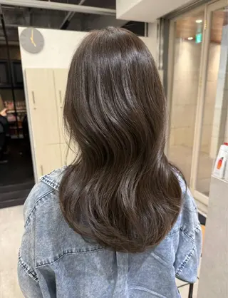 カラー 𝓝𝓞𝓐🌹✨️ ツヤ髪/髪質改善のヘアスタイル