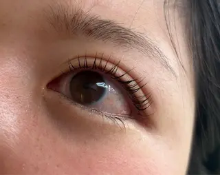 マツエク・マツパ eye lash  Lucia 難波所属・ひらおか ういの眉毛・アイブロウイメージ