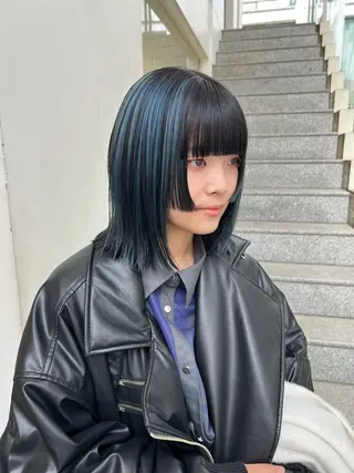 ミディアム カラー TOMOYAレイヤー ブリーチ縮毛矯正のヘアスタイル