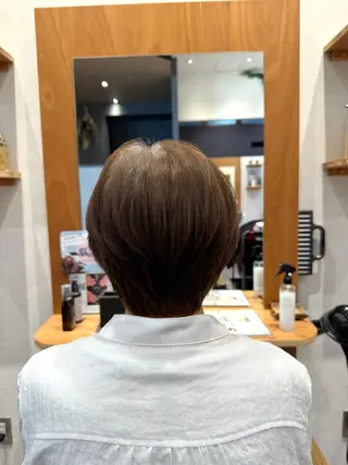 ショート 艶カラー 🎀良川琴奈のヘアスタイル