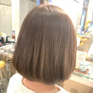 ミディアム 加藤 実穂のヘアスタイル