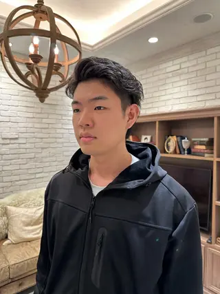 メンズ 牛嶋 嶺弥のヘアスタイル