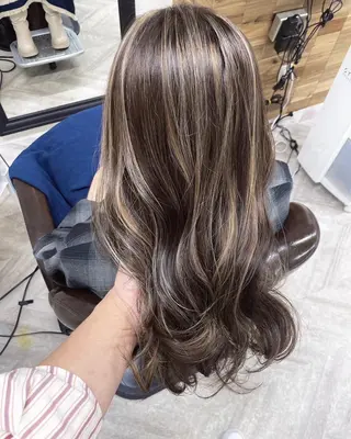 カラー Li'a【リア】 Sanaのヘアスタイル