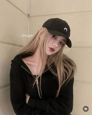 セミロング Nanami / ベージュ/グレージュのヘアスタイル