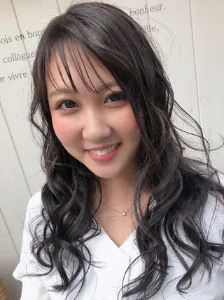 ロング grandage 北千住のヘアスタイル