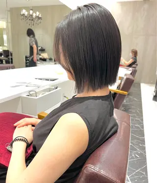 ショート カラー matsuno ayumiのヘアスタイル