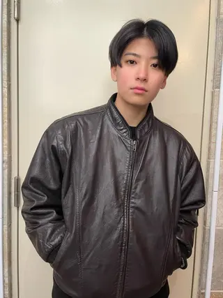 ショート カラー オカモト ミユウのヘアスタイル