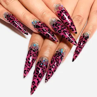 ネイル VOGUE ×SWANのネイルデザイン