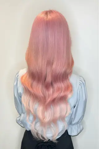 ロング エクステ/ダブル カラー/LISAのヘアスタイル