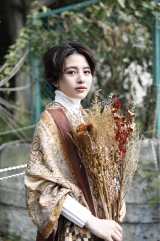 ショート カラー 仲間 菜々世のヘアスタイル