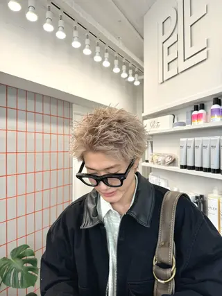 ショート カラー メンズ ハイトーン特化🌟 カワシマシュンスケのヘアスタイル