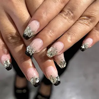 セミロング 小川 柚香のネイルデザイン