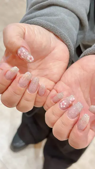 ネイル 大澤 香奈子のネイルデザイン