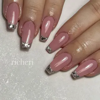 ミディアム ネイル richeri beautyのネイルデザイン