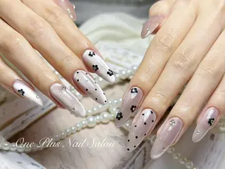 ネイル One Plus Nail Salonのネイルデザイン