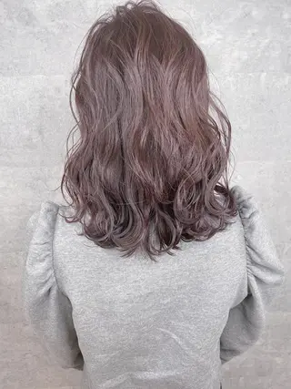 ミディアム カラー _WHITE 天王寺のヘアスタイル