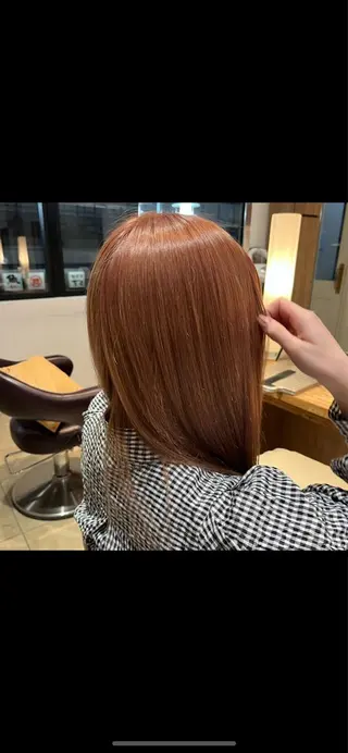 カラー 安達 葵のヘアスタイル