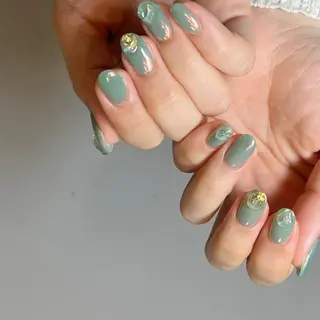 ネイル REHTOF ｜朝7時Open☀️のネイルデザイン