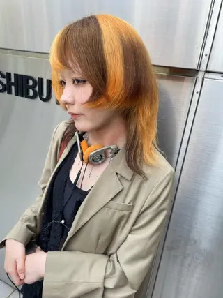 ミディアム カラー ホワイト&レイヤーカ ットエクステ長畠俊輔のヘアスタイル