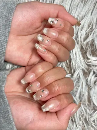 ミディアム ネイル ✴︎ Delightのネイルデザイン