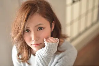 ミディアム カラー 浅沼 美歩のヘアスタイル