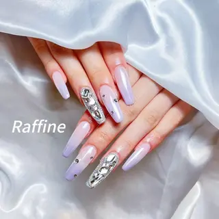 ネイル RAFFINE 月🦋🩵のネイルデザイン