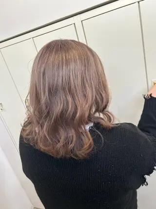 ミディアム カラー 田中 梨緒のヘアスタイル