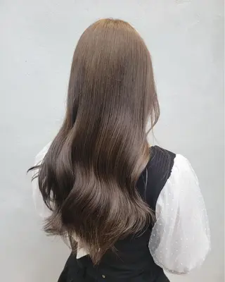 ロング 艶ブラウン/赤み消し /盛れる顔周りのヘアスタイル