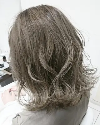 ミディアム カラー 💎大人ハイライト 💎上杉一也💎のヘアスタイル