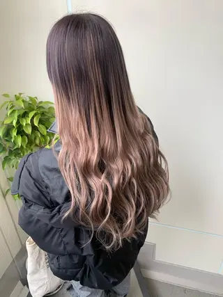 ロング カラー 羽エクステ🩷 🤍まき🤍のヘアスタイル