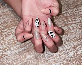 ネイル VIERU 🌈🎀💖のネイルデザイン