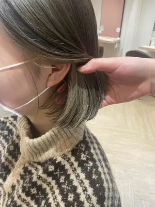 ミディアム 伊藤 愛美のヘアスタイル