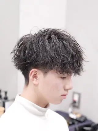 ミディアム パーマ メンズ SLASHメンズ専門 大西郁也のヘアスタイル