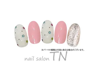 ネイル 矢川 まどかのネイルデザイン