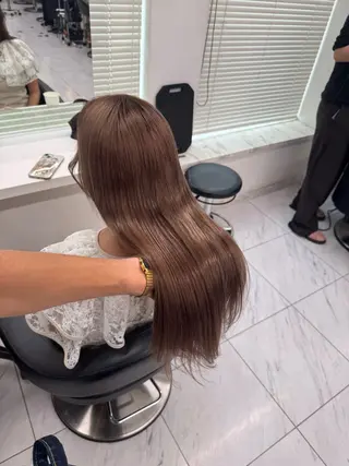 セミロング カラー ヘアアレンジ 顔まわりカット の達人のヘアスタイル