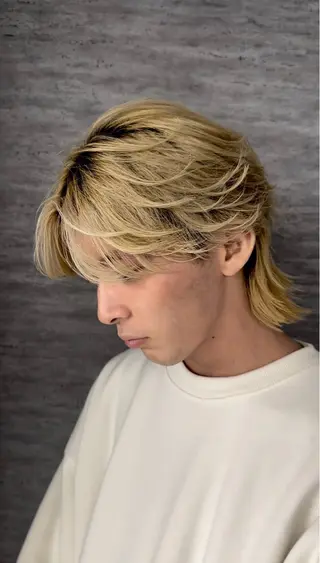 ミディアム メンズ ニュアンス/フェザー /ウルフ/伶馬のヘアスタイル