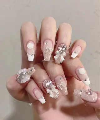 ネイル Lyna 池袋のネイルデザイン