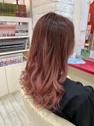 セミロング カラー まさき✂︎ブリーチ／ デザインカラーのヘアスタイル