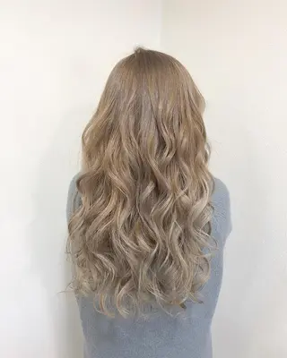 ロング ヤマグチ ヒカルのヘアスタイル