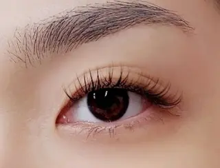 マツエク・マツパ アイフラッシュ京阪百貨店くずはモール店所属・北脇 愛望のマツエク・マツパデザイン