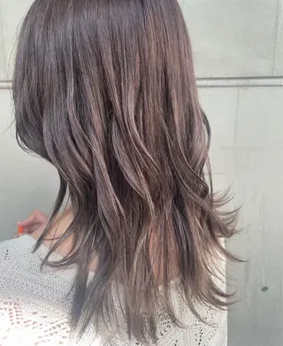 ミディアム nalu新宿所属・🦋春山 さとみ🦋のヘアスタイル