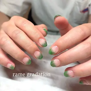 ネイル Salon Femme 鶴見所属・haruka🌒 femmeのネイルデザイン