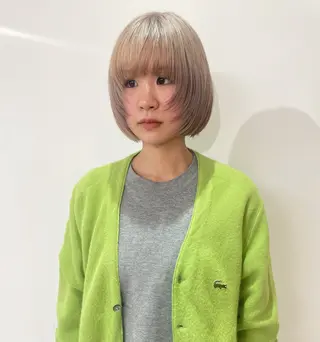 ミディアム カラー MIU/ルーツカラー 顔まわりレイヤーのヘアスタイル