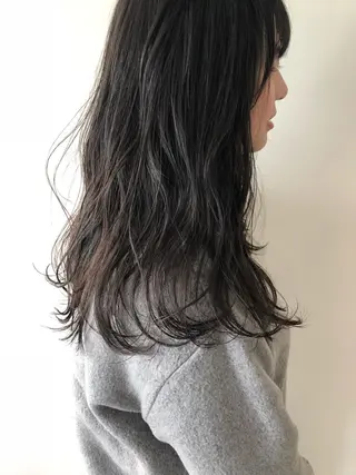 セミロング 透明感🎀LOREN エリコ🌈のヘアスタイル